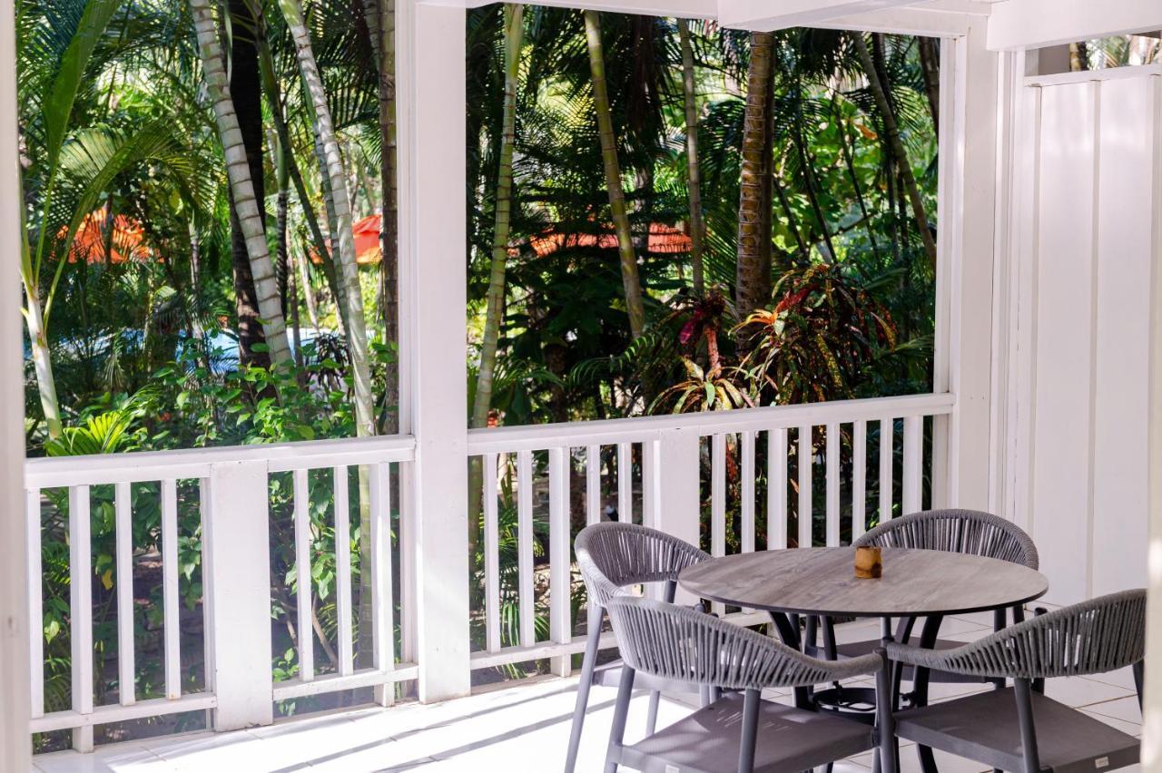 Paradise Beach Hotel & Resort West Bay Exterior foto