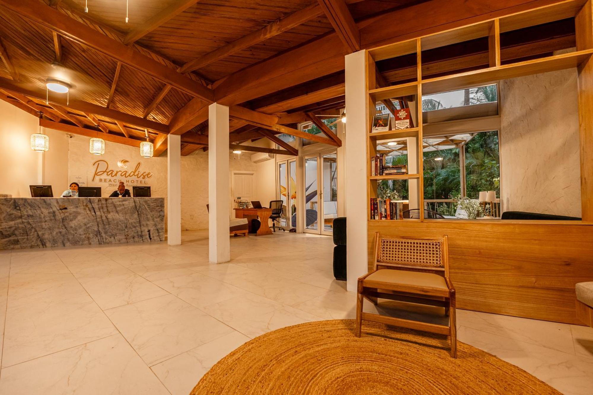 Paradise Beach Hotel & Resort West Bay Exterior foto